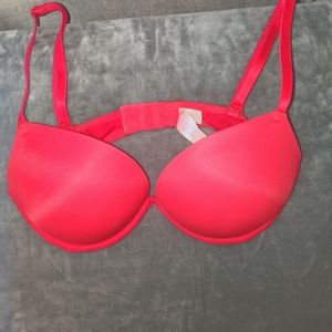 VS Pink bra